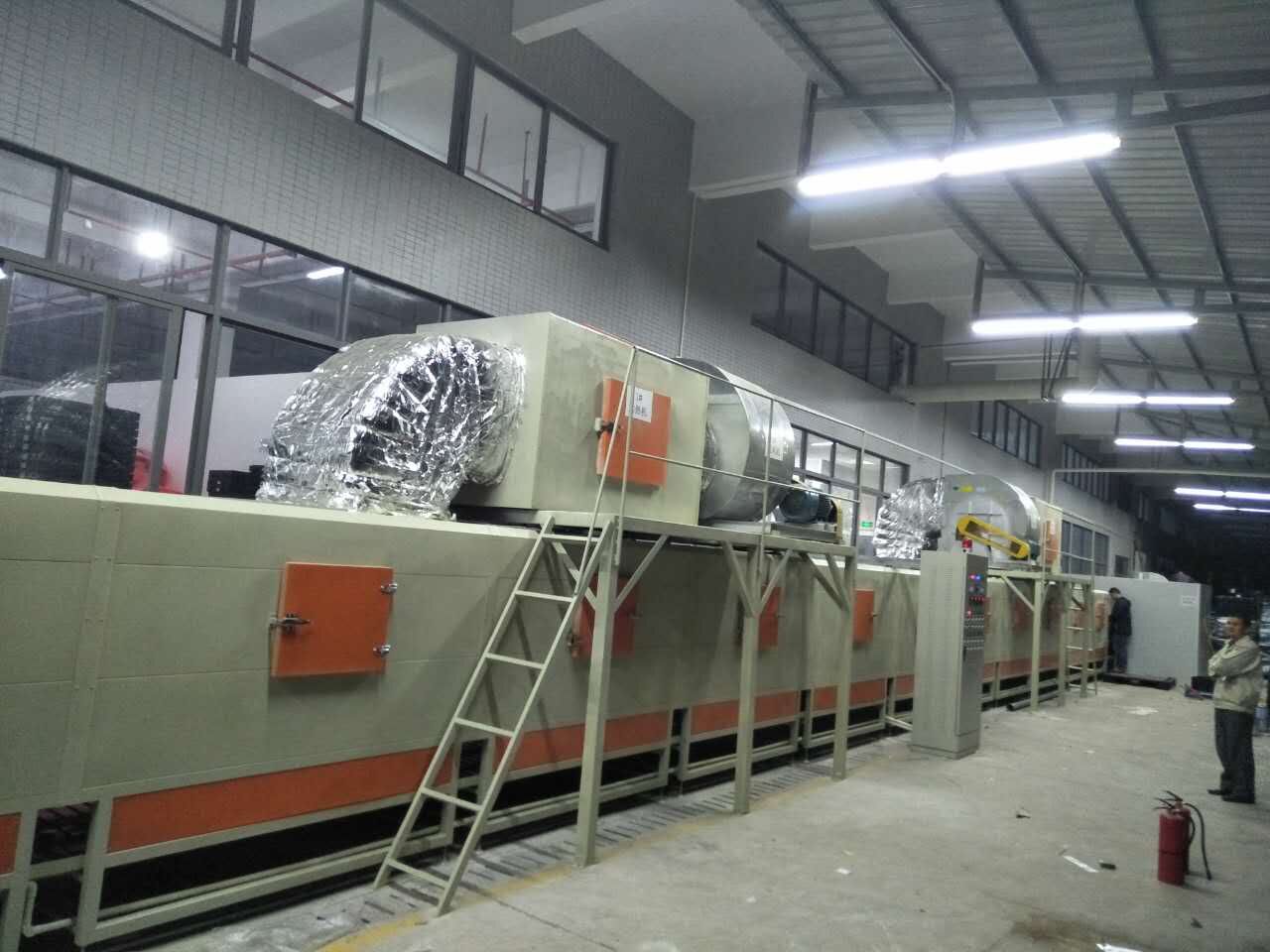 熱烈慶祝TCL大型清洗烘干線投入使用！優(yōu)質(zhì)設(shè)備、領(lǐng)先制造！